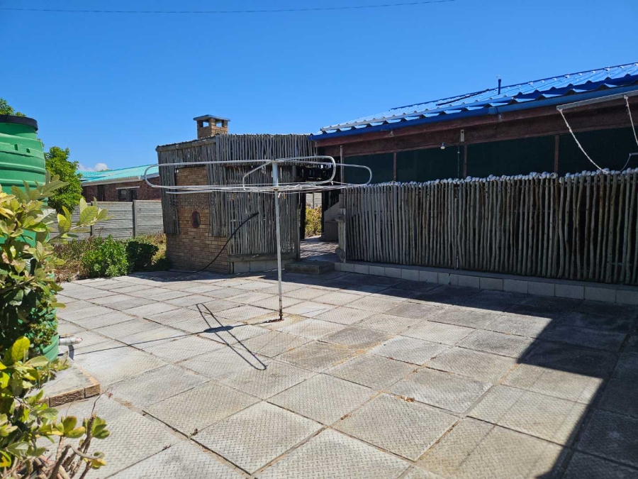 4 Bedroom Property for Sale in Pearly Beach Western Cape